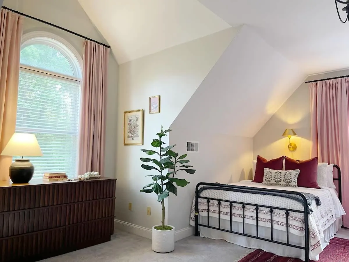 Amazing Home & Modern Airstreams Near Beach & City Sleeps 22! Savannah 0*,