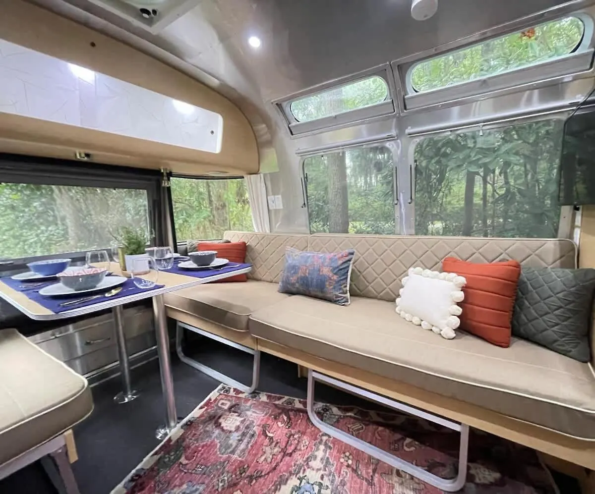 Holiday home Amazing Home & Modern Airstreams Near Beach & City Sleeps 22! Savannah