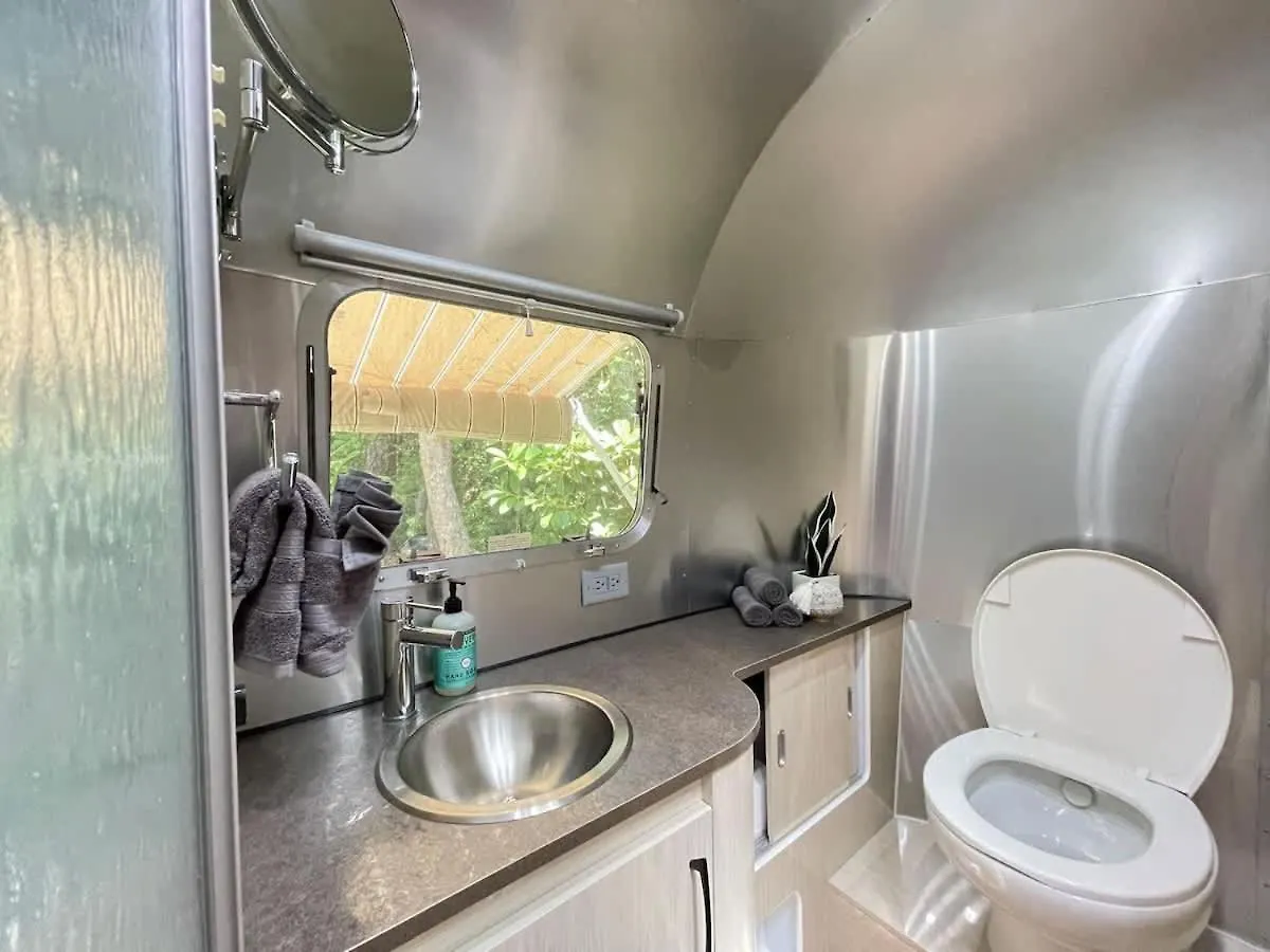 Holiday home Amazing Home & Modern Airstreams Near Beach & City Sleeps 22! Savannah
