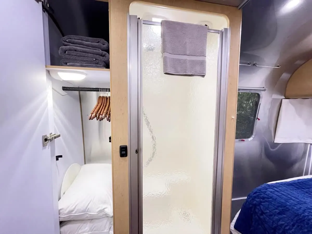 Holiday home Amazing Home & Modern Airstreams Near Beach & City Sleeps 22! Savannah