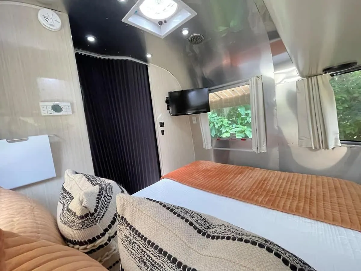 Holiday home Amazing Home & Modern Airstreams Near Beach & City Sleeps 22! Savannah
