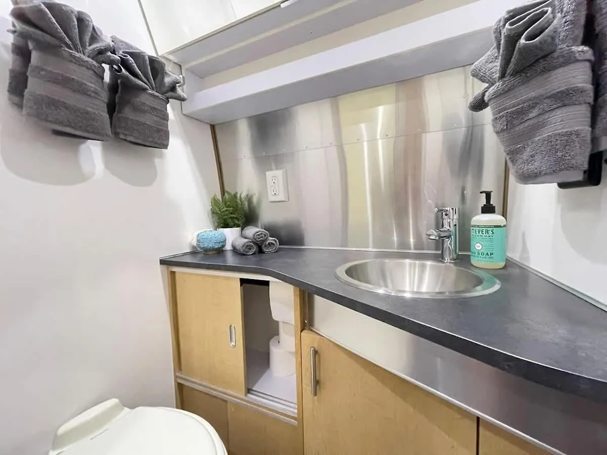Holiday home Amazing Home & Modern Airstreams Near Beach & City Sleeps 22! Savannah United States
