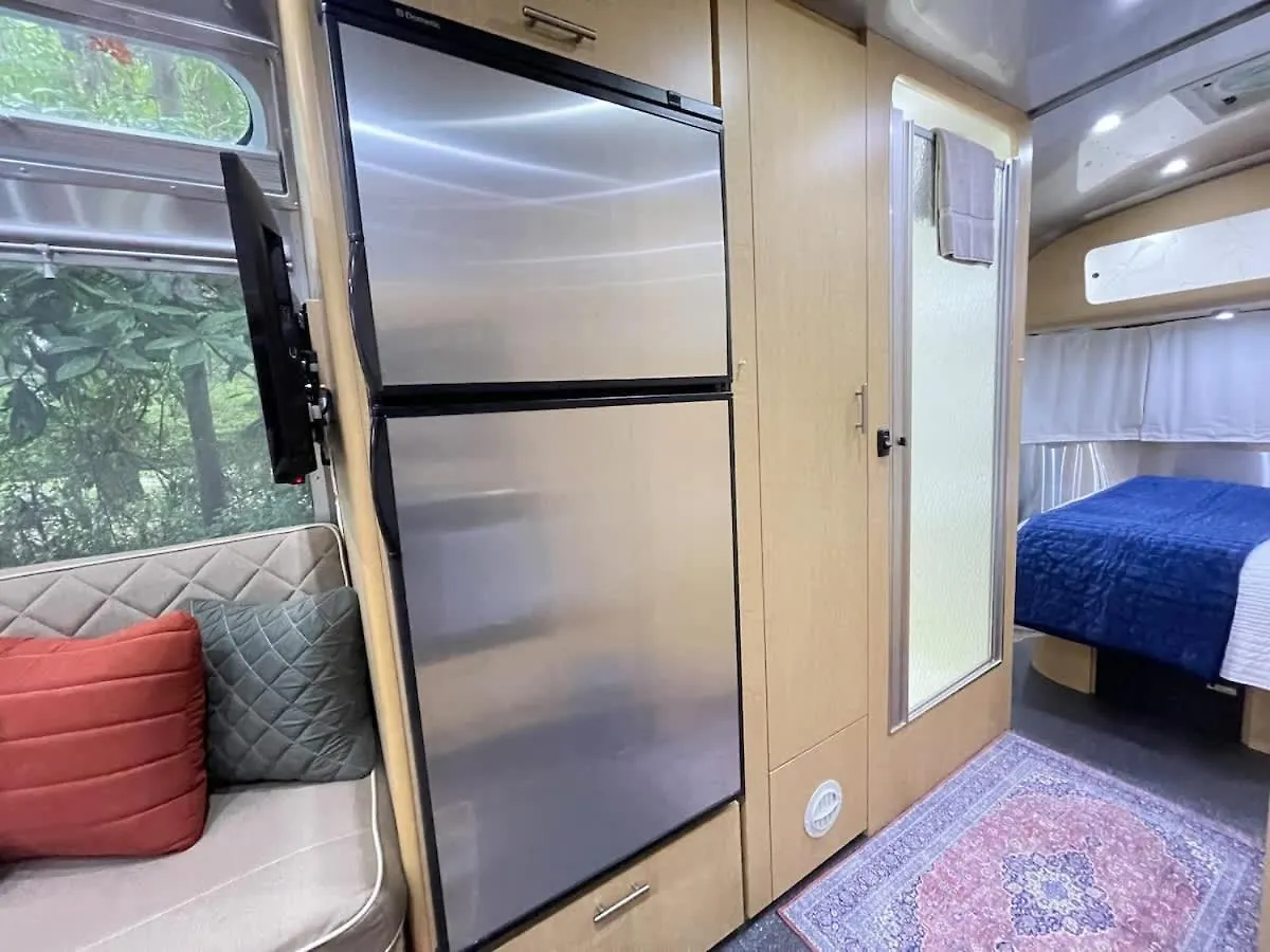Amazing Home & Modern Airstreams Near Beach & City Sleeps 22! Savannah
