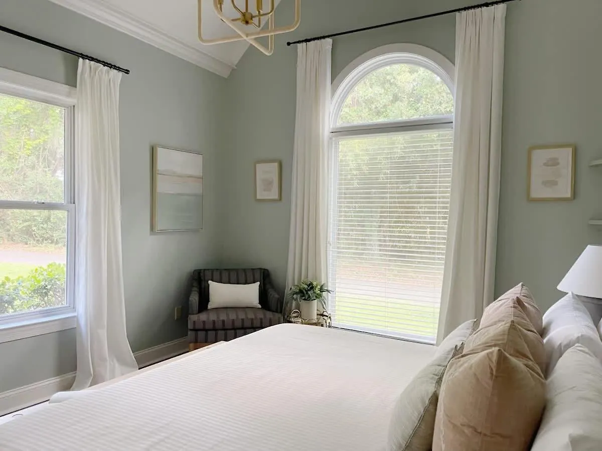 Amazing Home & Modern Airstreams Near Beach & City Sleeps 22! Savannah Holiday home
