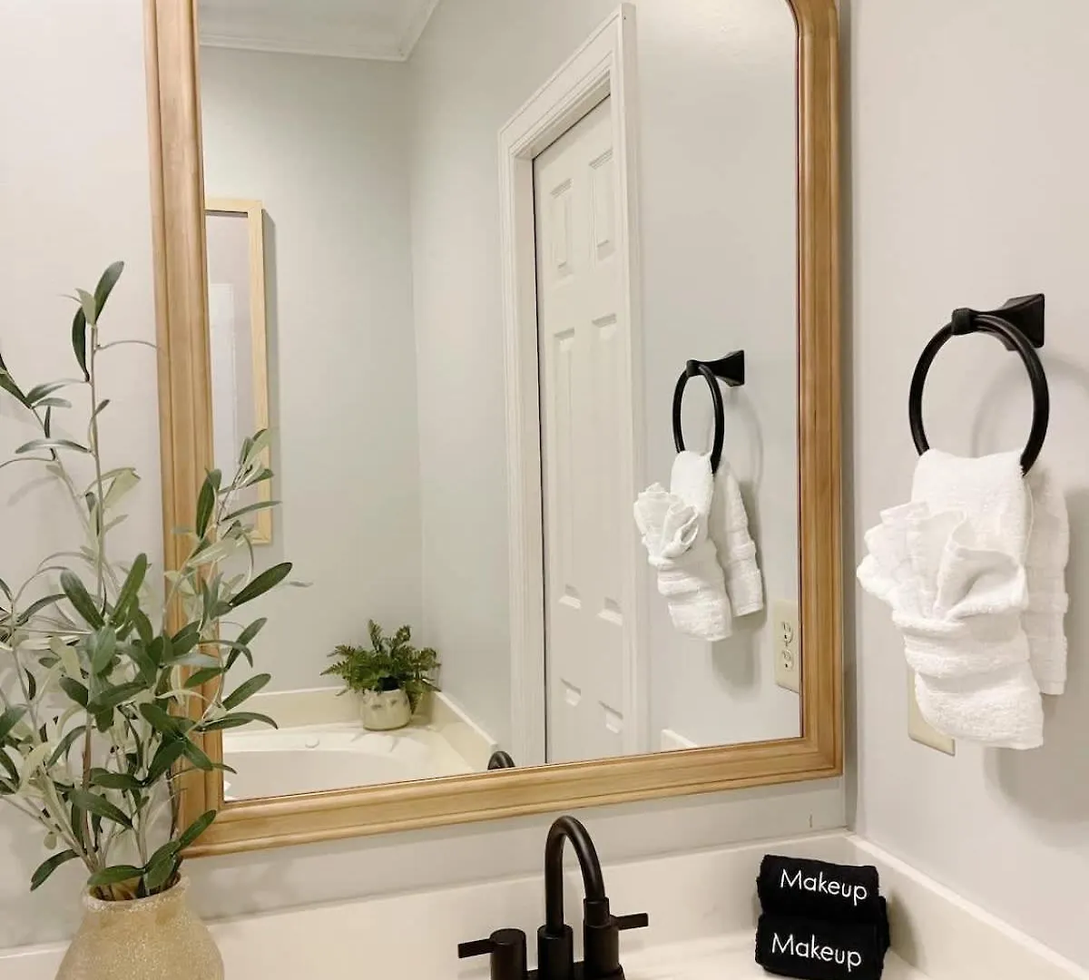 Amazing Home & Modern Airstreams Near Beach & City Sleeps 22! Savannah United States