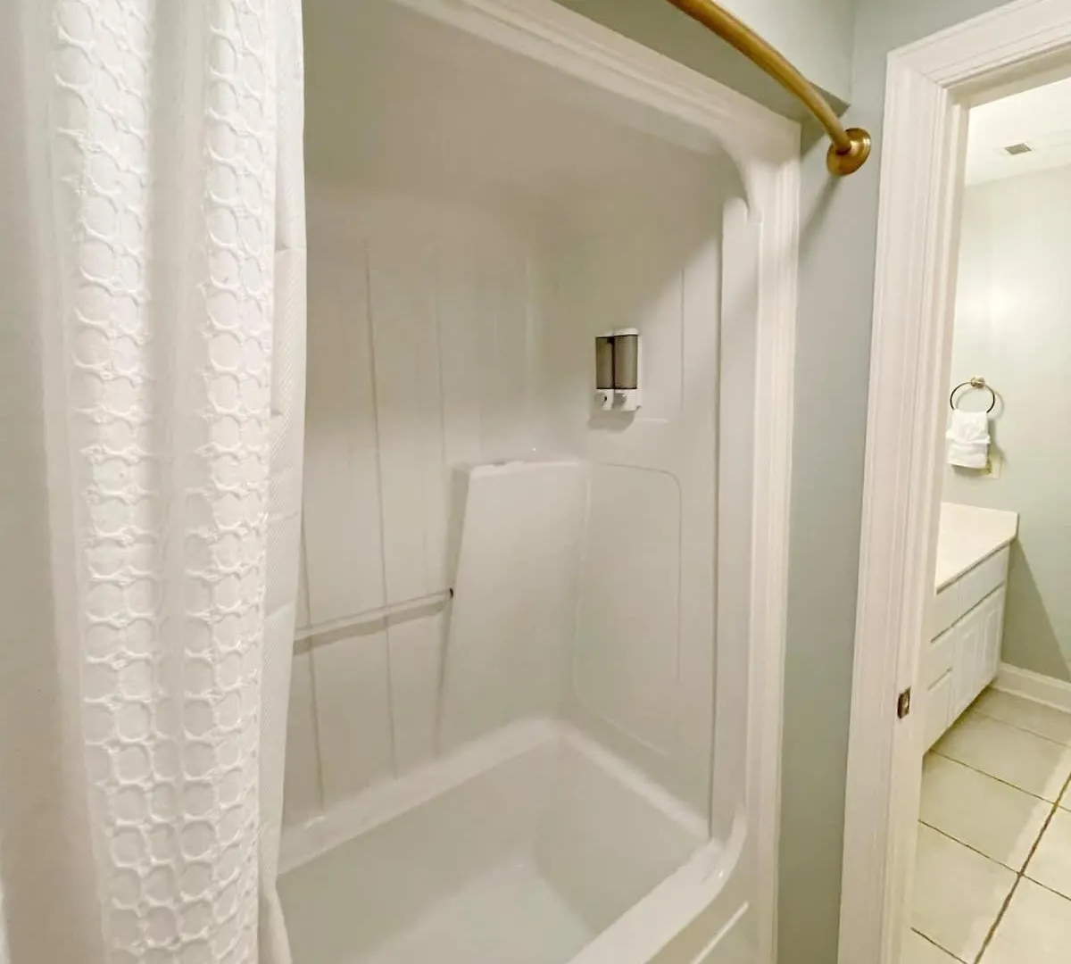Amazing Home & Modern Airstreams Near Beach & City Sleeps 22! Savannah